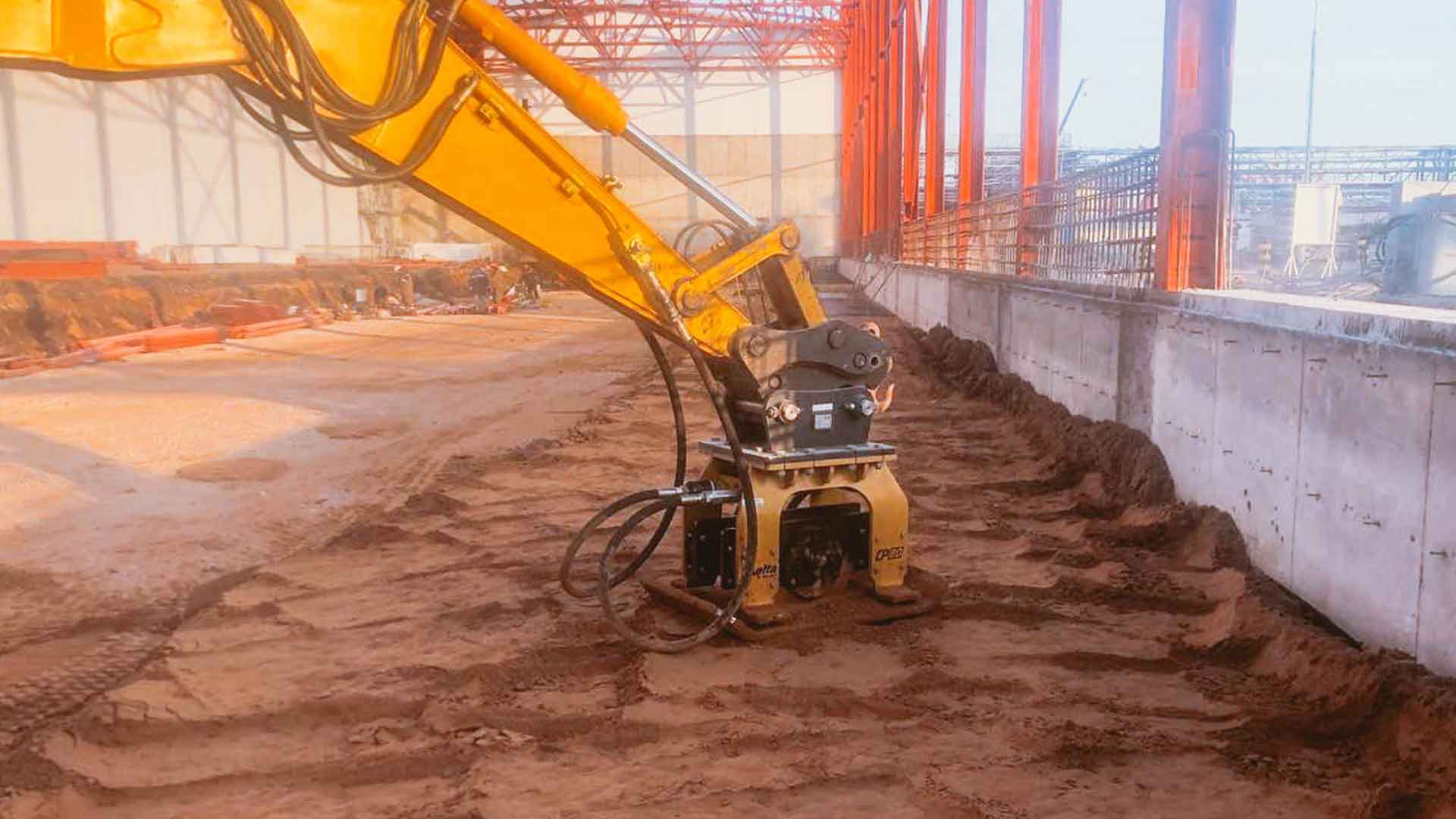Вибротрамбовка Delta CP80 за работой