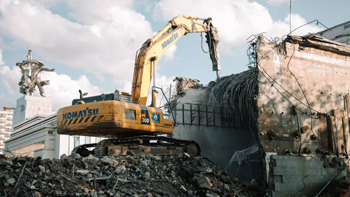 Демонтаж станции монорельса с гидромолотом Delta FX-20S